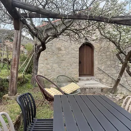 Uba Vineyard Con Vistas Al Mino Ribeira Sacra